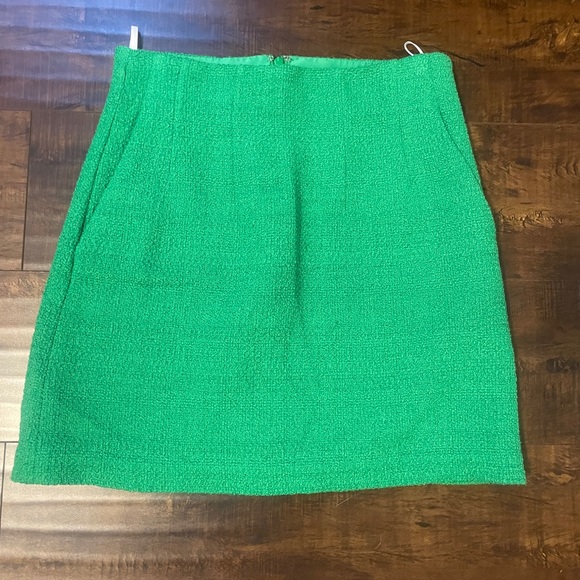 NWT Kinsley Mini-Skirt by Babaton - Picture 5 of 10